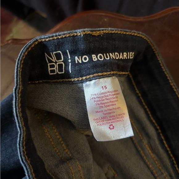 No Boundaries woman’s  skinny jeans Dark Blue Chic and stylish - Picture 2 of 3